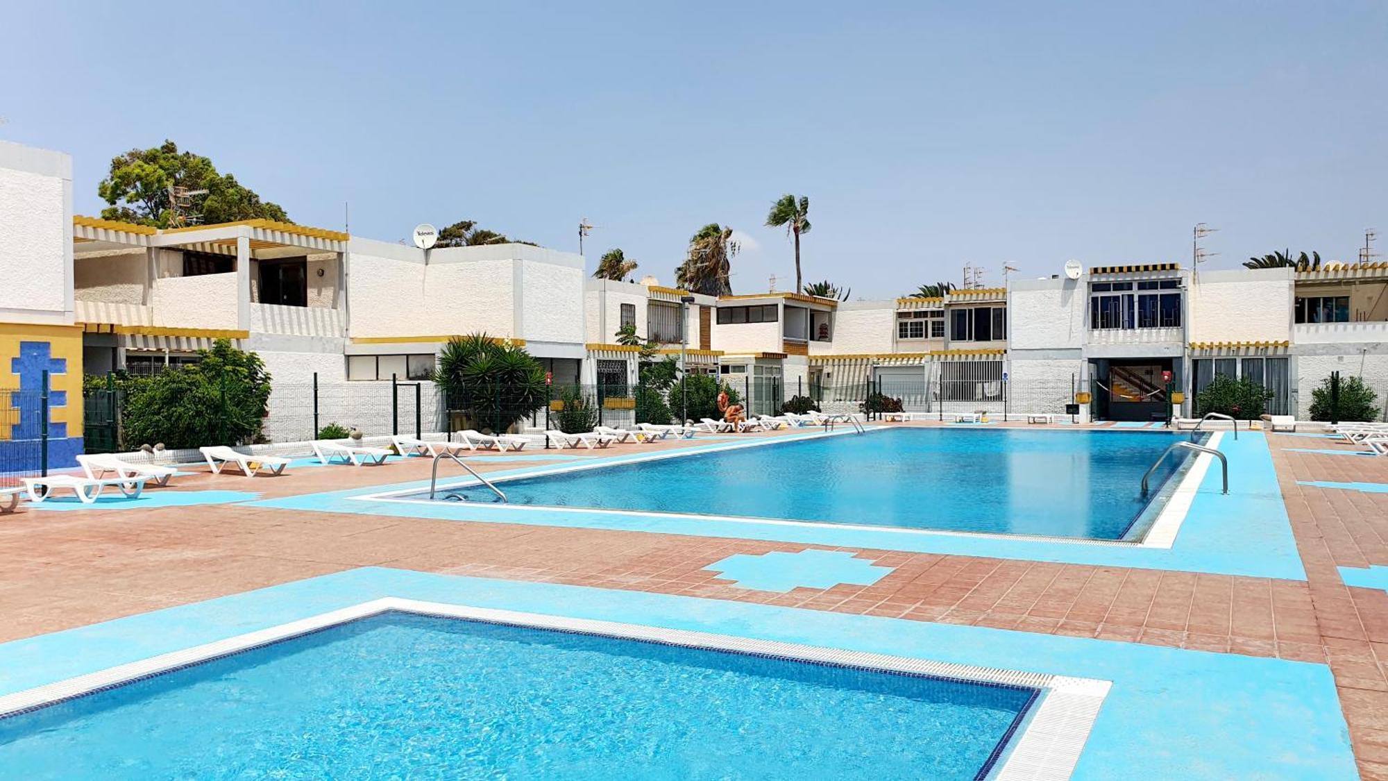 Papagayo Beach Apartments Arona  Exterior photo